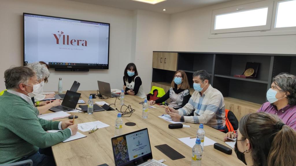 Responsables de Vitartis, Grupo Yllera, Zinnae, Velaber Consulting y ACAI depuración, en una de las reuniones mantenidas para este proyecto.