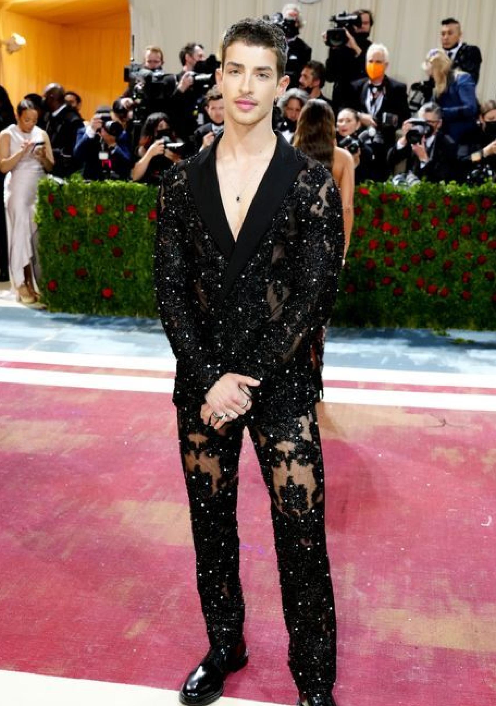 Manu Ríos en la Met Gala 2022