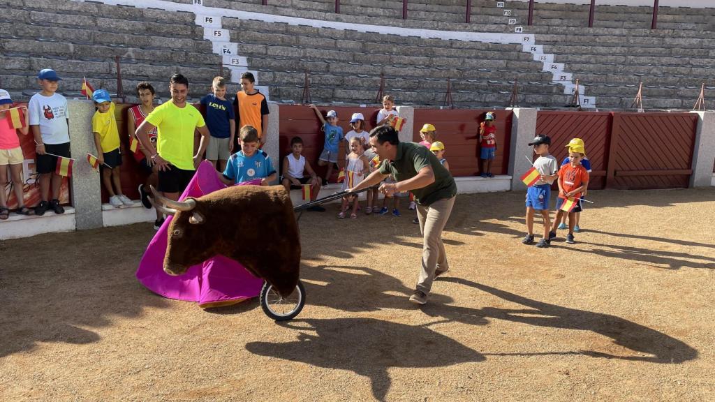 Clase práctica de toreo a cargo de Porritas de Guijuelo