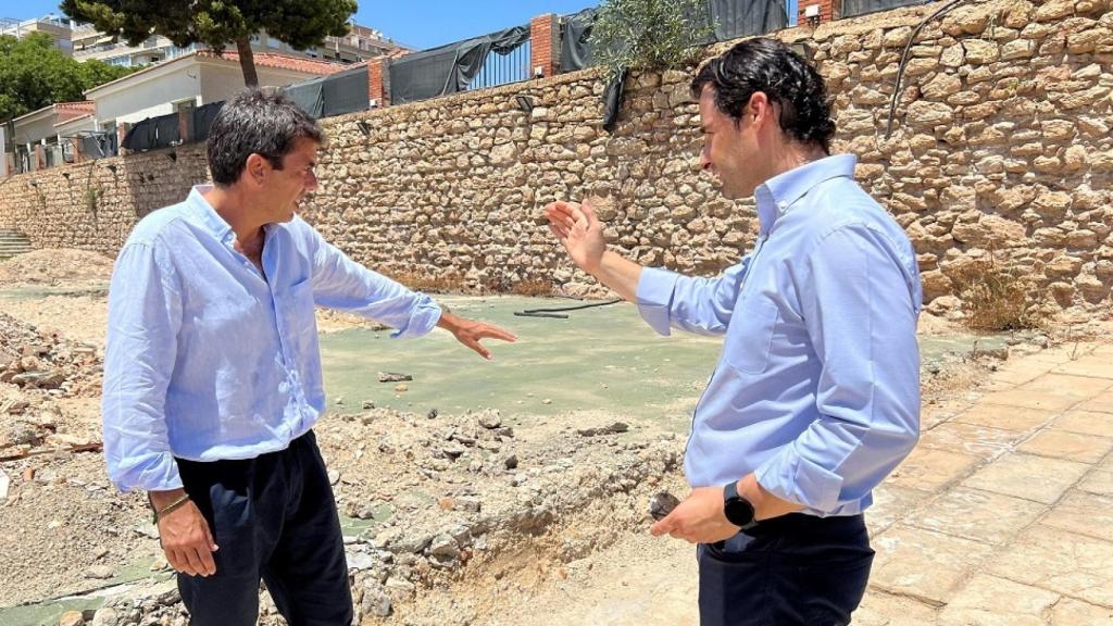 El presidente de la Diputación de Alicante, Carlos Mazón,  junto al alcalde de la ciudad y diputado, Eduardo Dolón.