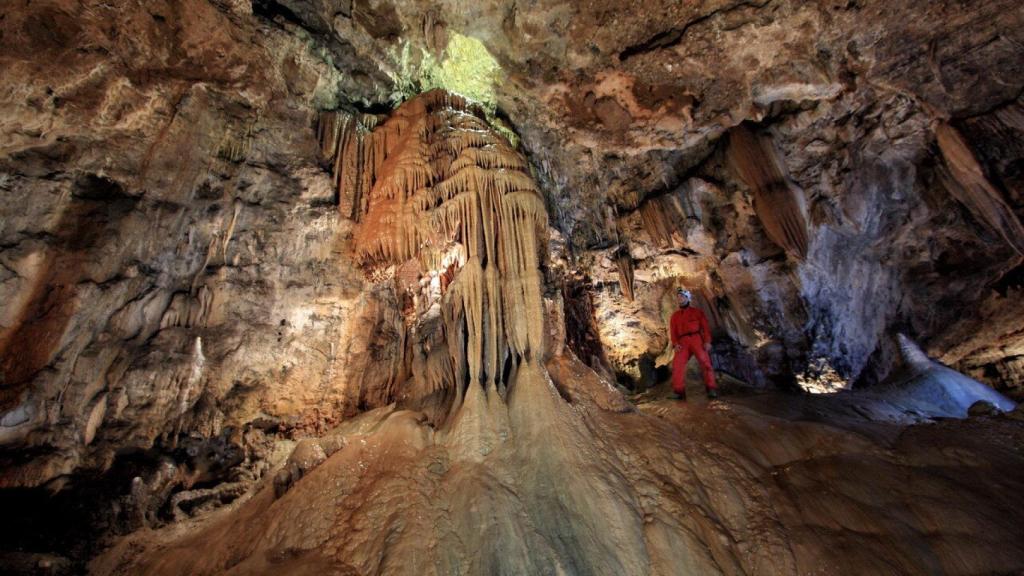 Cuevas de Valporquero