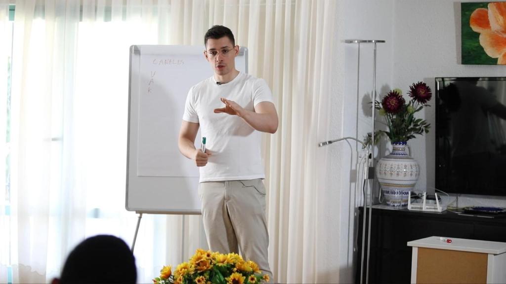 El gurú de la seducción Mike Toro.