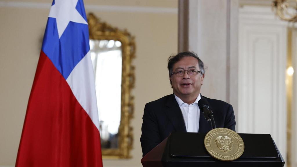 Gustavo Petro durante una reunión bilateral con su homólogo de izquierdas de Chile, Gabriel Boric