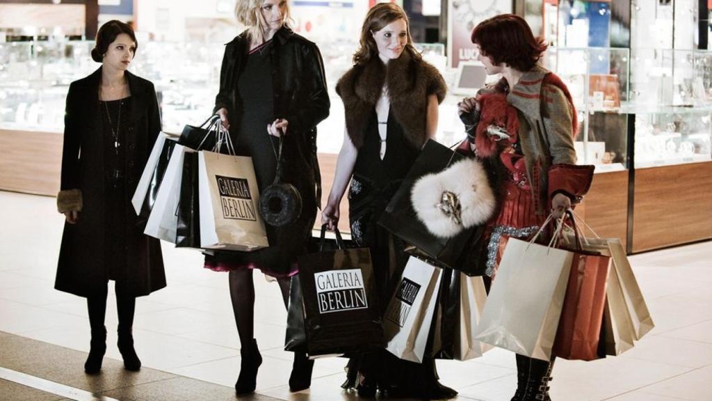 Fotograma de la película Somos la noche.