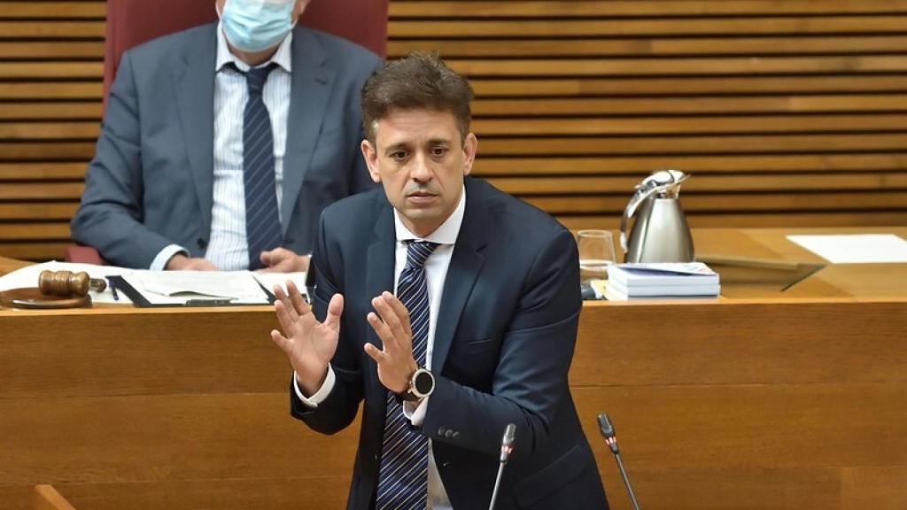 El diputado del PP, José Juan Zaplana, en las Cortes Valencianas.