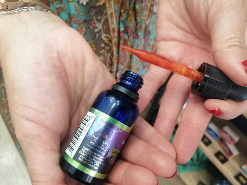 Producto de CBD comprado en Internet