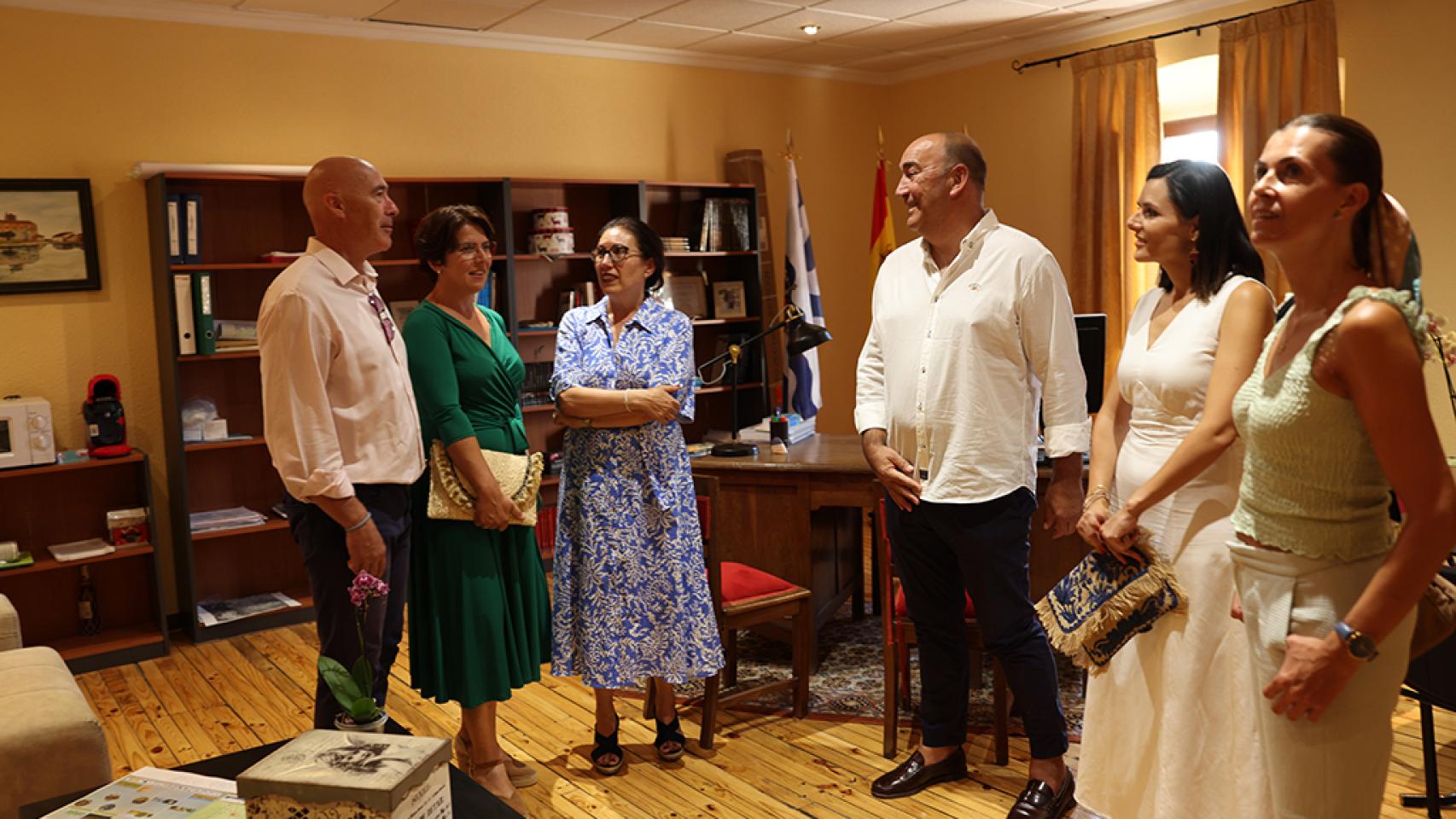 Inauguración del Ayuntamiento de Labajos tras su rehabilitación