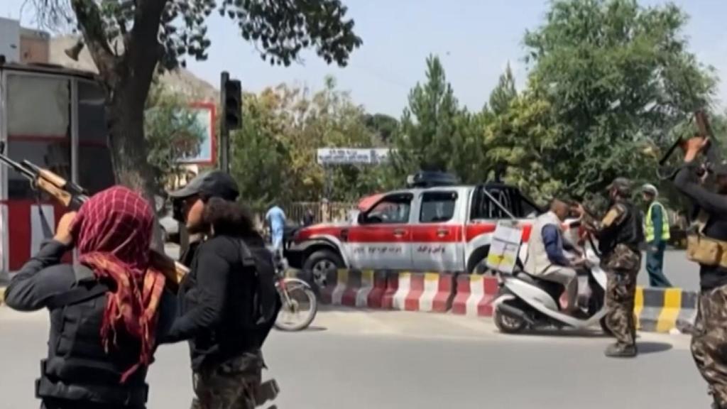 Los talibanes disparan contra una manifestación de mujeres afganas que reclamaban sus derechos