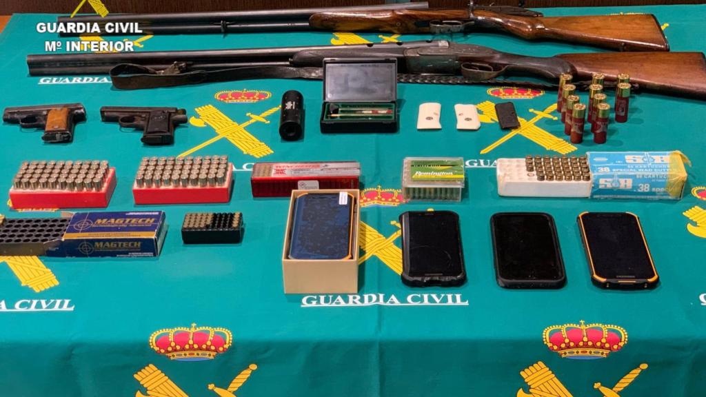 Detenido un vecino de Ames (A Coruña) por tenencia ilícita de armas