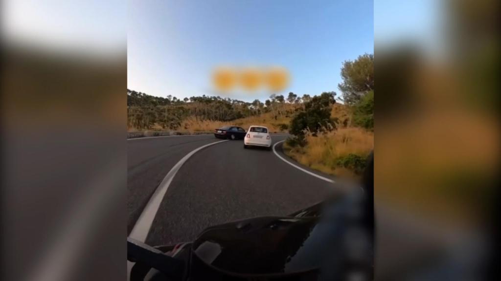 Un instante de la peligrosa conducción por la sierra balear.