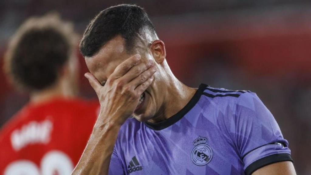 Lucas Vázquez se lamenta.