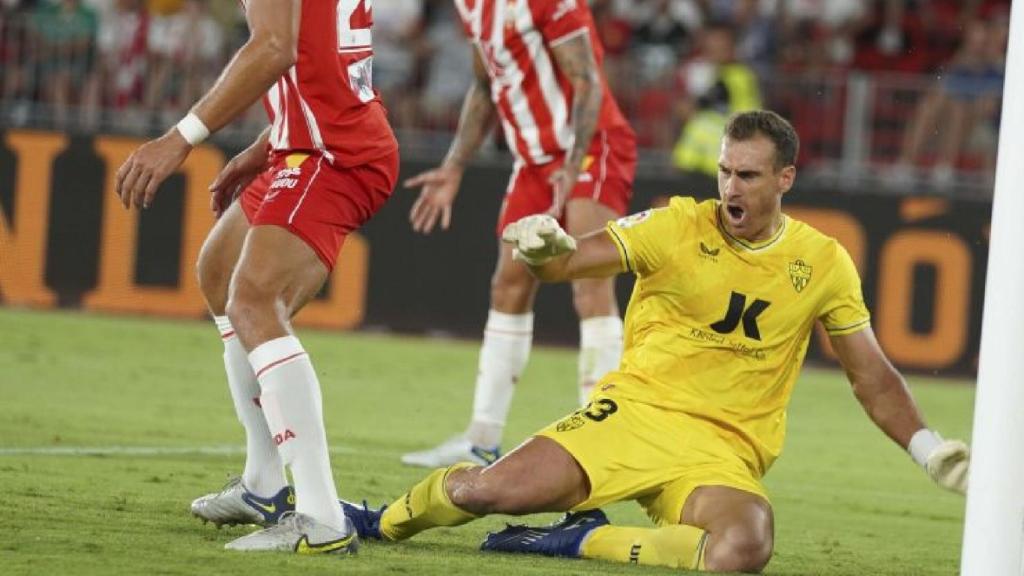 Fernando celebra una parada.