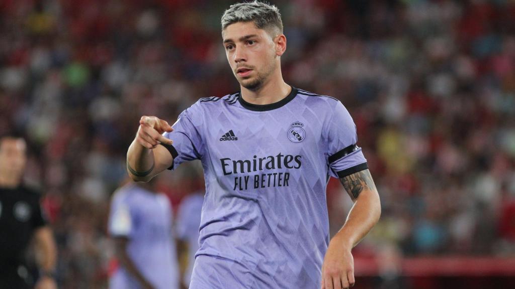 Fede Valverde, en un partido con la camiseta morada del Real Madrid de La Liga 2022/2023