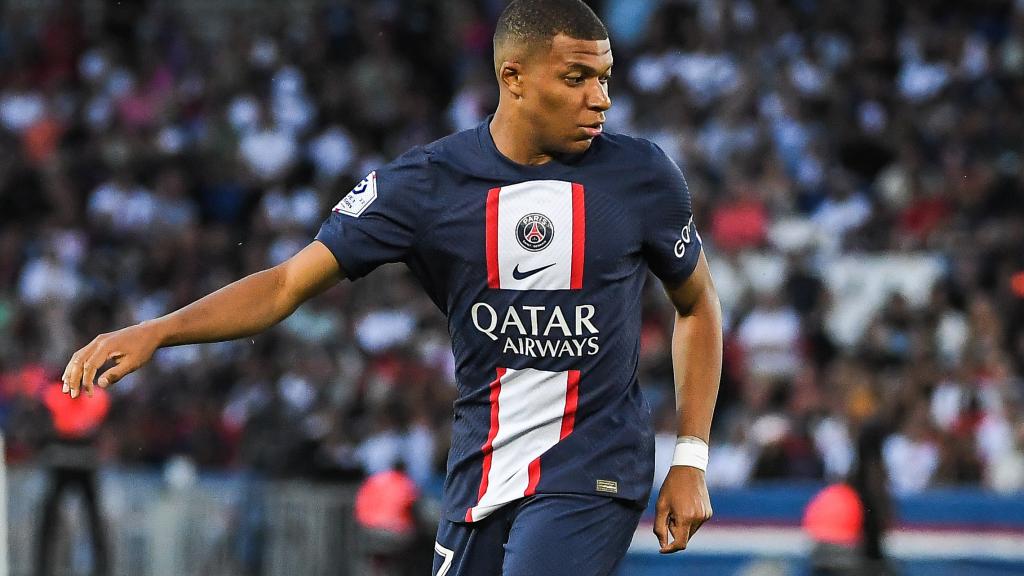 Kylian Mbappé, en un partido del PSG de la temporada 2022/2023