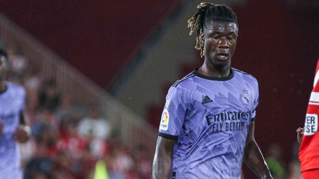 Eduardo Camavinga, en un partido con la camiseta morada del Real Madrid en temporada 2022/2023