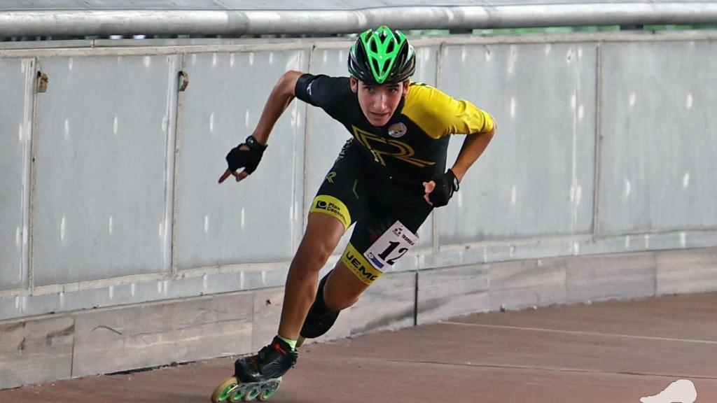 El patinador Adrián Alonso