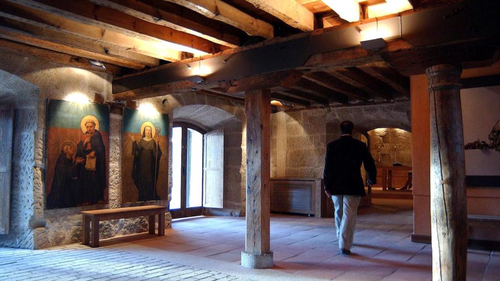 Un turista pasa sus vacaciones en un hotel de lujo en Valverdón (Salamanca)