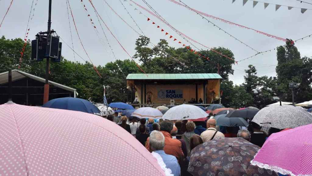 Centenares de personas vuelven a celebrar en Vigo San Roque.