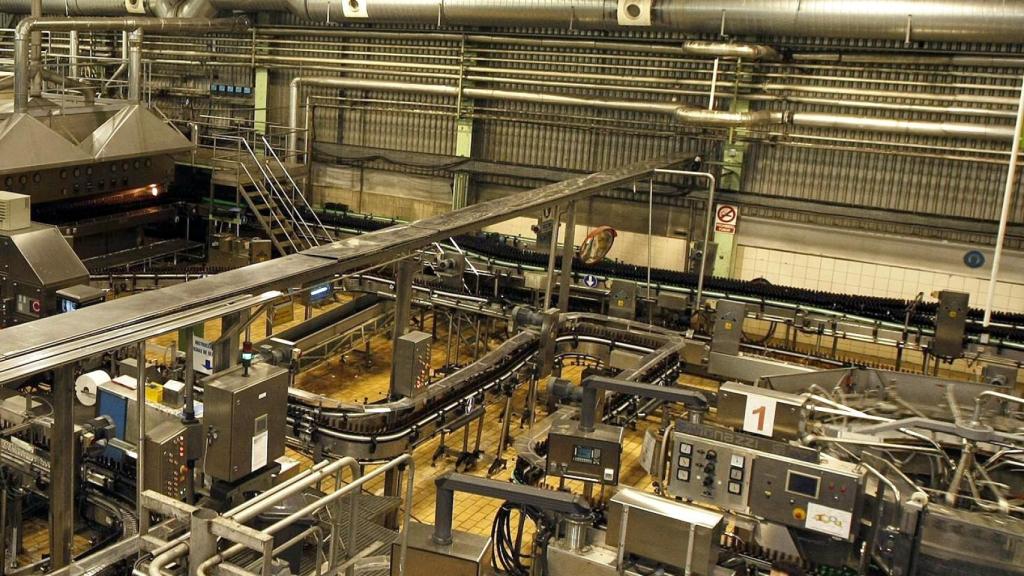 Interior de la fábrica de Mahou San Miguel en Burgos