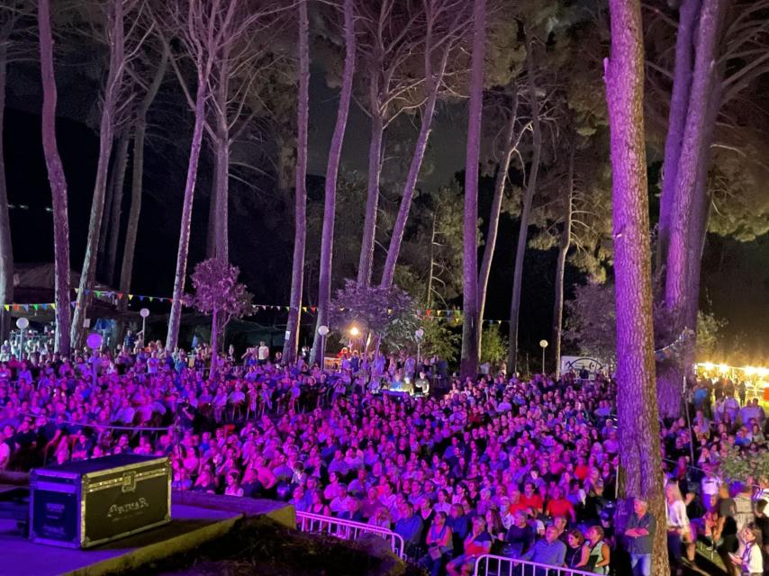 Imagen de los asistentes al concierto de Miguel Rios