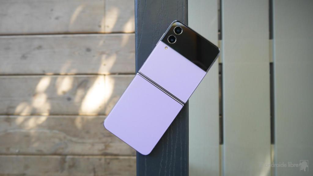 Samsung Galaxy Z Flip 4