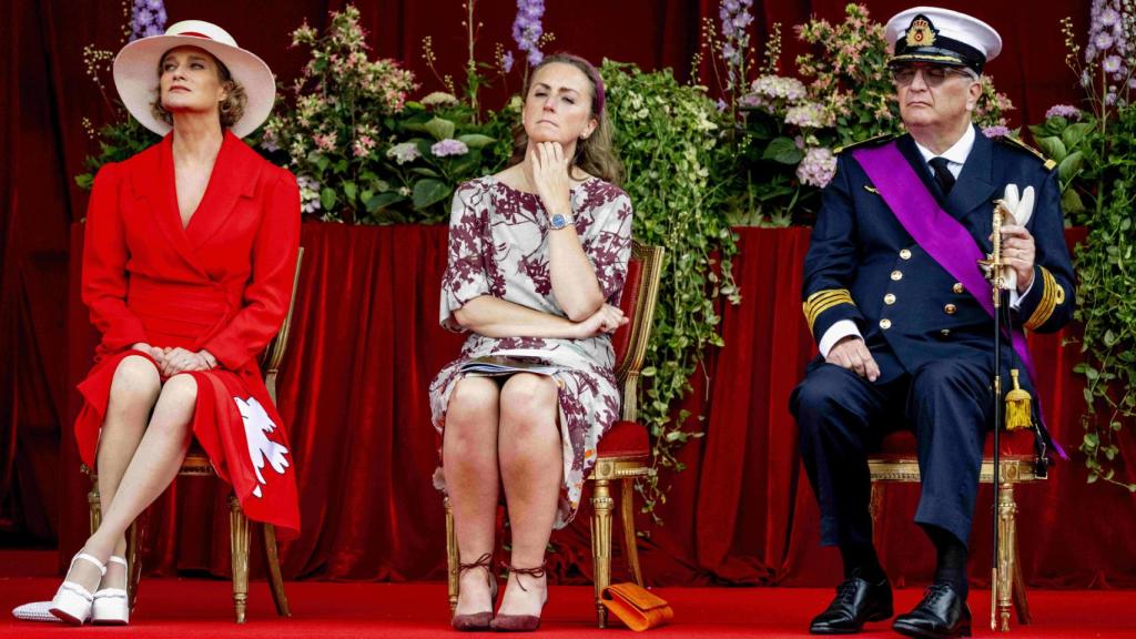 La princesa, junto a Laurent de Bélica y su esposa en el Día Nacional.