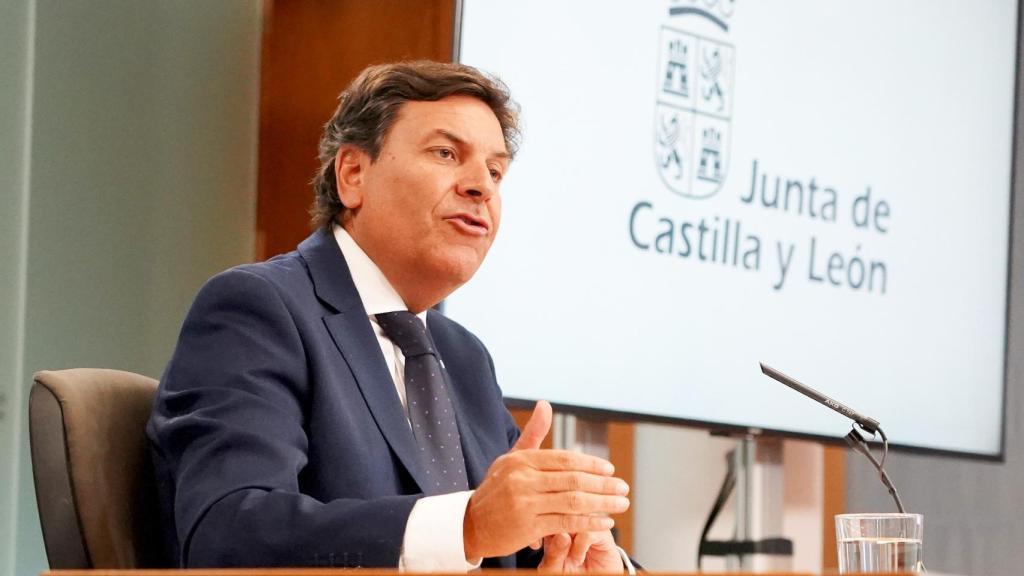 El consejero de Economía y Hacienda y portavoz, Carlos Fernández Carriedo