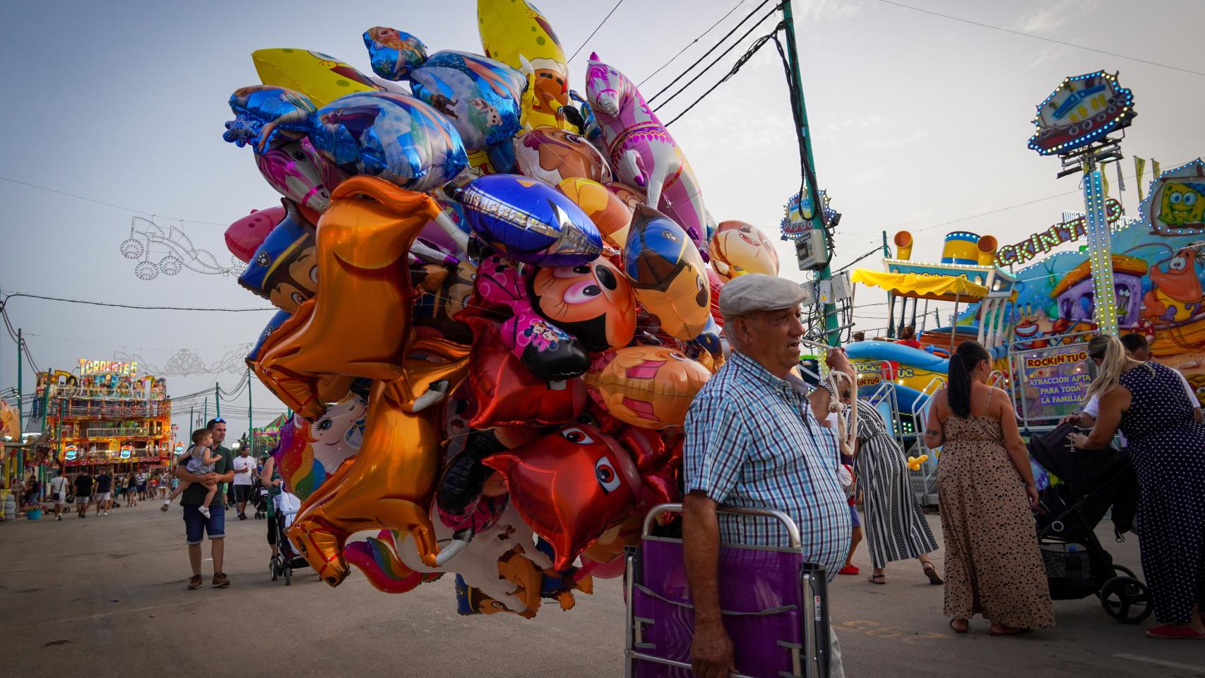 Nuestra Feria, la de toda la vida: Málaga se luce vestida de flamenca