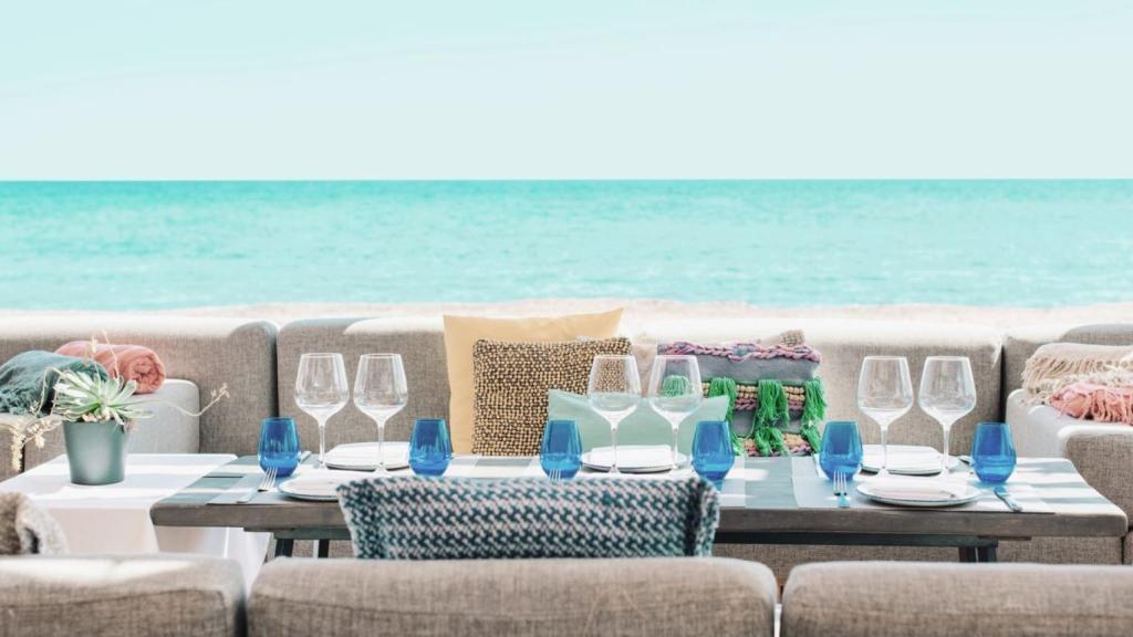 Los cinco chiringuitos para comer bien en la playa en España