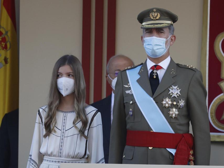 La infanta Sofía y Felipe VI en el Día de la Hispanidad, sin Leonor.
