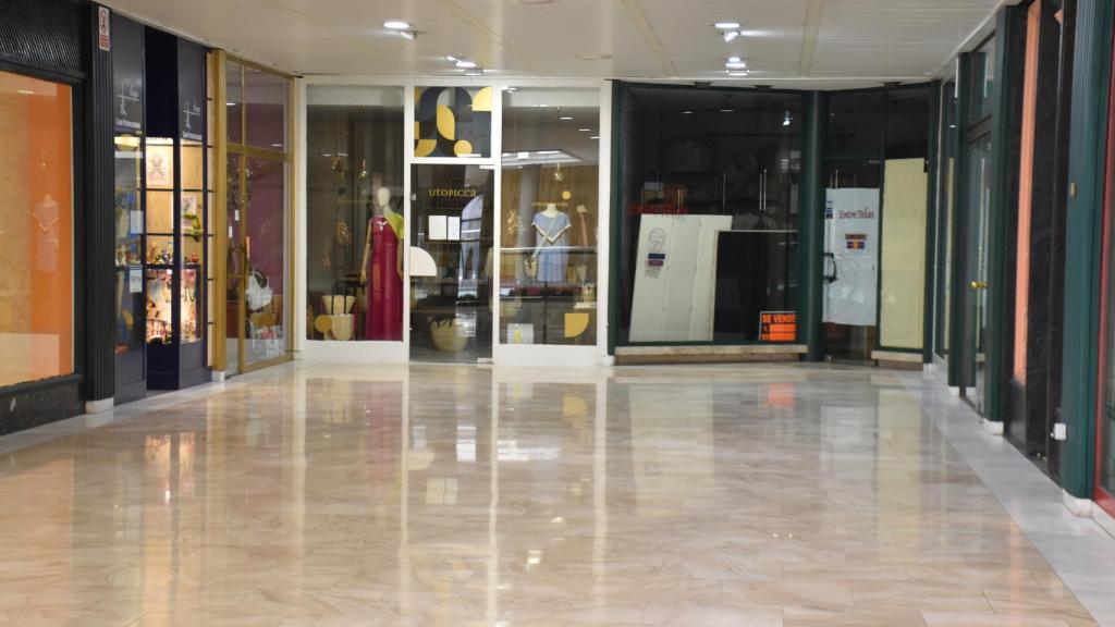 Comercios interiores de Las Francesas cerrados