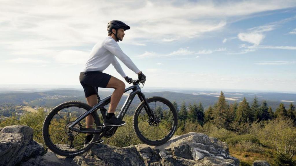 Un ejemplo de la eBike Cross de Porsche.