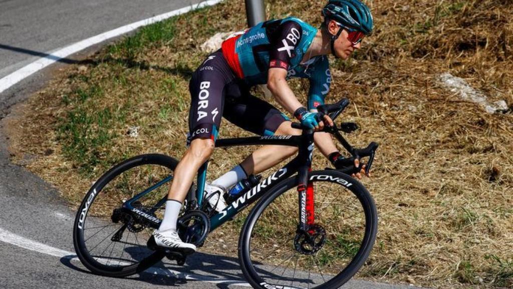 Wilco Kelderman en una etapa con el equipo BORA