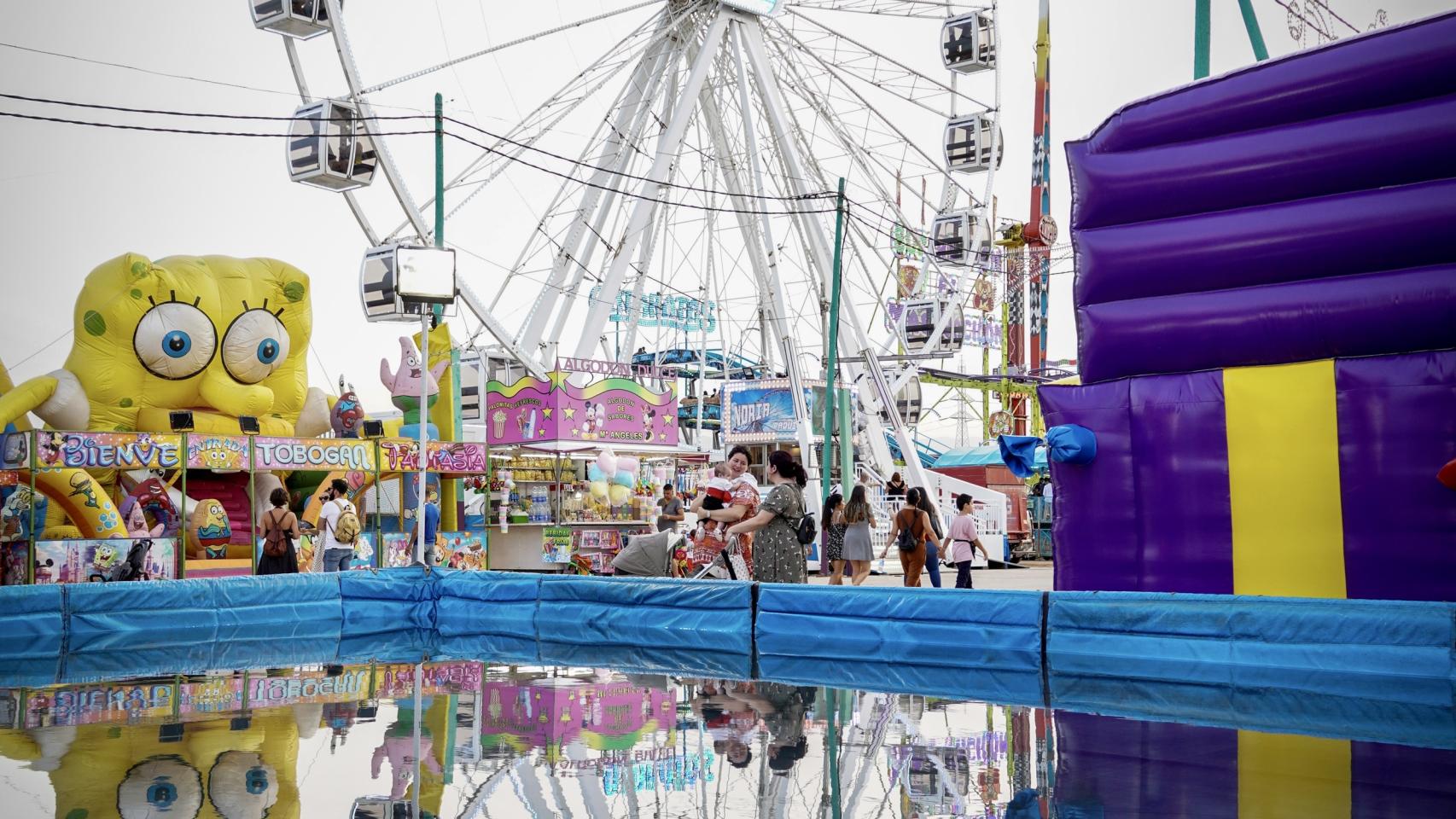 Cacharritos de la Feria de Málaga en una imagen de archivo.