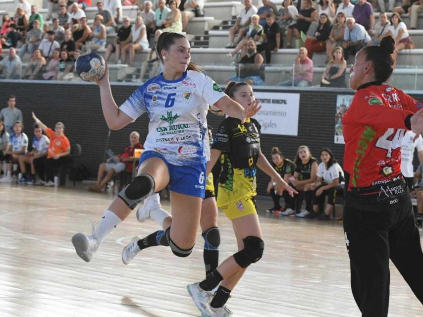 El Caja Rural Aula Valladolid en un encuentro de pretemporada