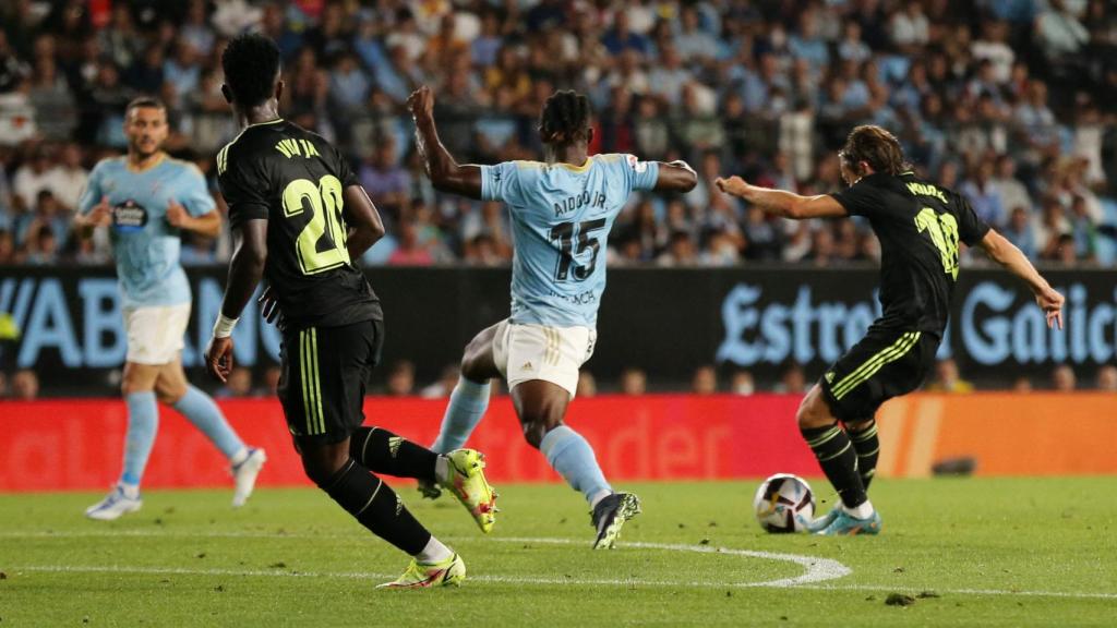 Luka Modric adelanta al Real Madrid con un gran gol