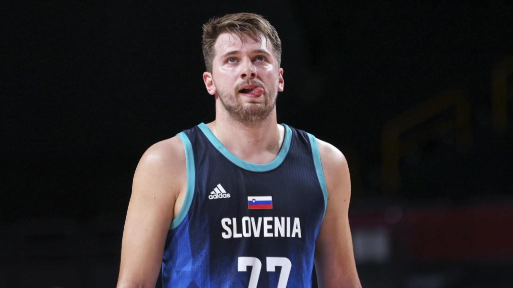 Luka Doncic durante un partido con Eslovenia