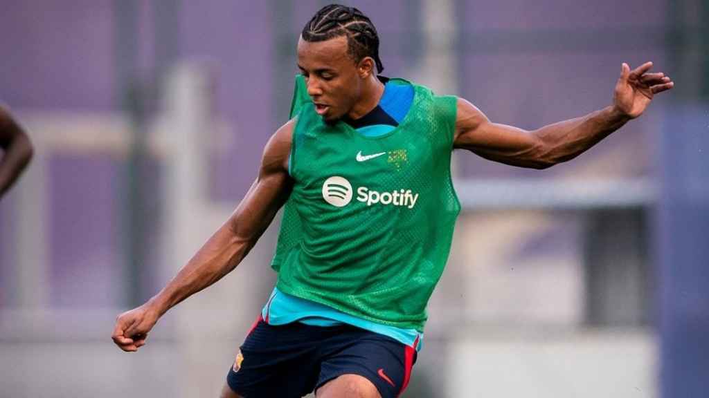 Jules Koundé, en un entrenamiento del FC Barcelona