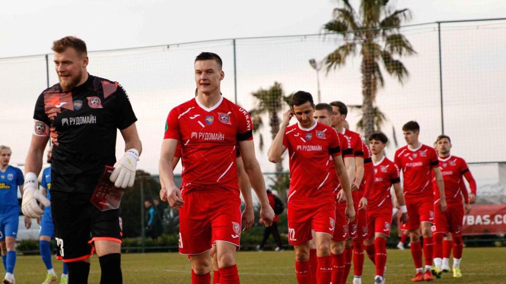 FC Kryvbas, el equipo de fútbol ucraniano que ya prepara la temporada cerca de los combates