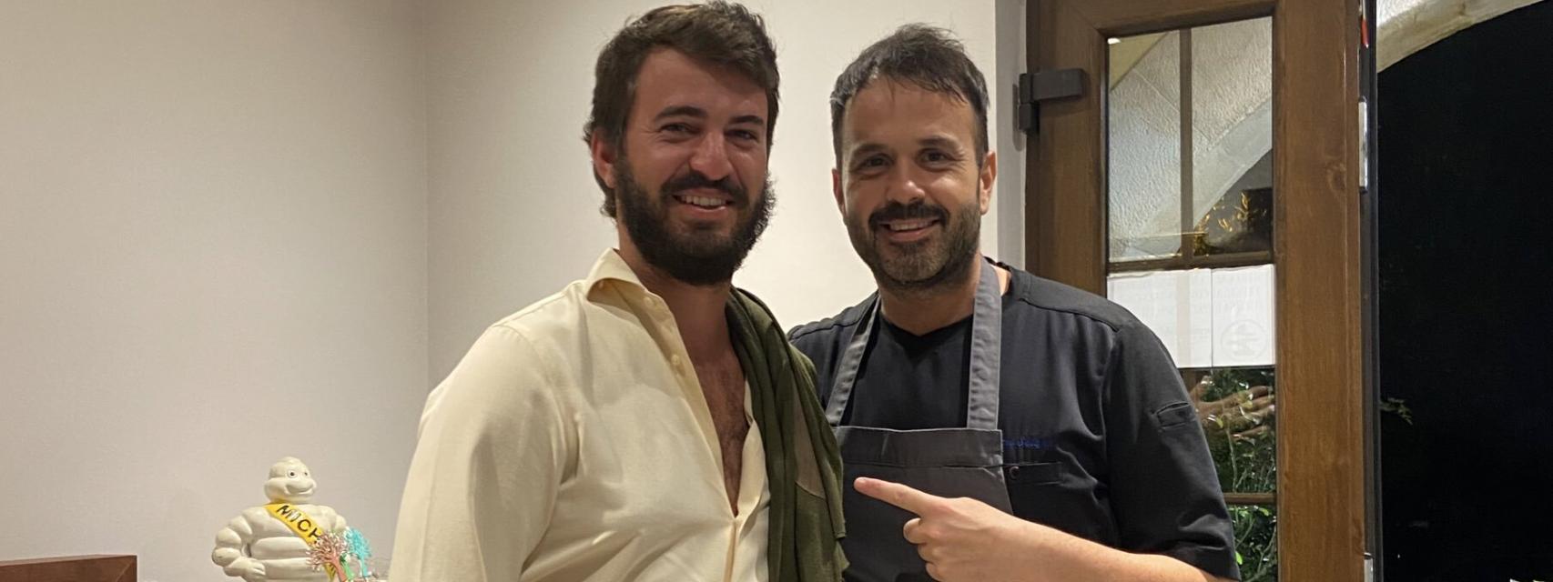 Gallardo visita el restaurante al que boicotearon por la foto con Espinosa  y Monasterio