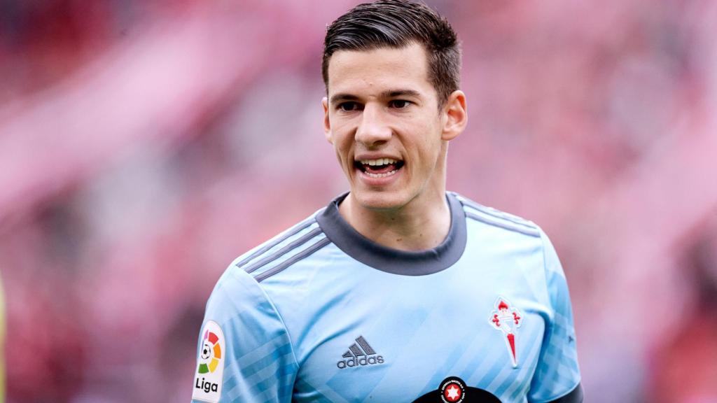 Santi Mina, en un partido del Celta de Vigo de la temporada 2021/2022