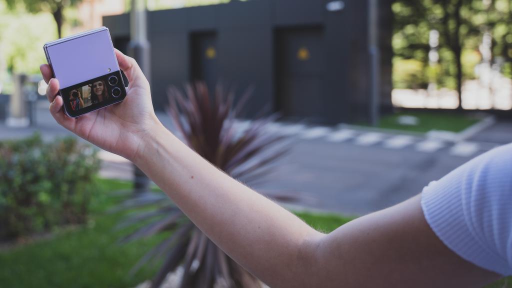 Samsung Galaxy Z Flip 4