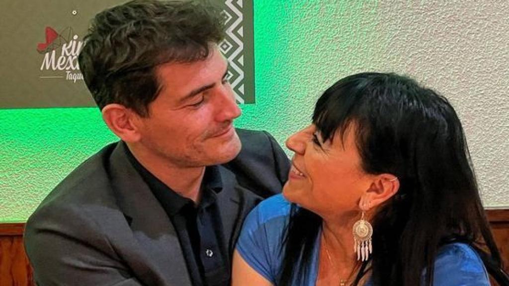 Casillas y Olga Esteban en la fotografía que ha compartido el exfutbolista en Instagram.