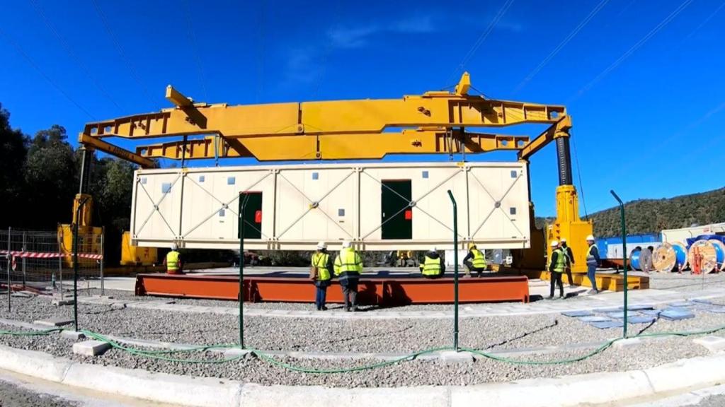 Montaje de la pionera subestación de Iberdrola