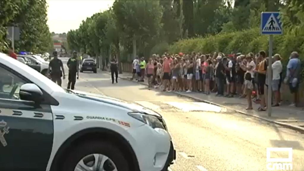 Protesta frente a la urbanización okupada. Foto: CMM.