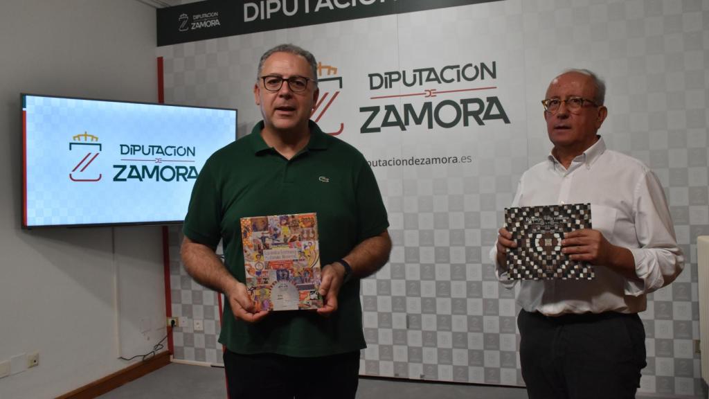 El vicepresidente segundo de la Diputación, Jesús María Prada, y el presidente del Centro de Estudios Benaventanos Ledo del Pozo, Fernando Regueras