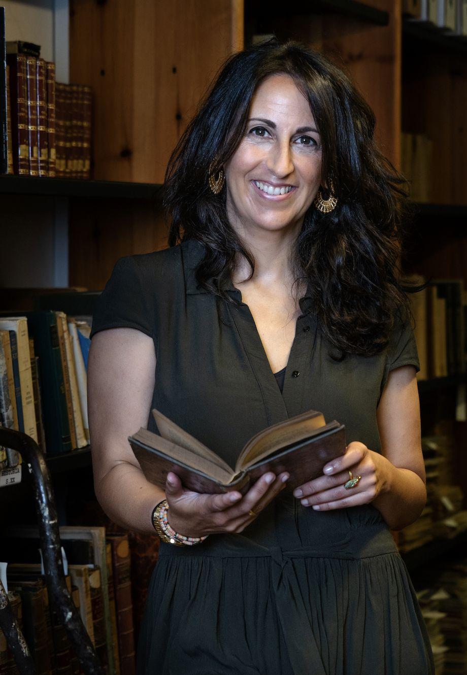 María Oruña. Fotografía: @carlosruizbk_contumazstudio