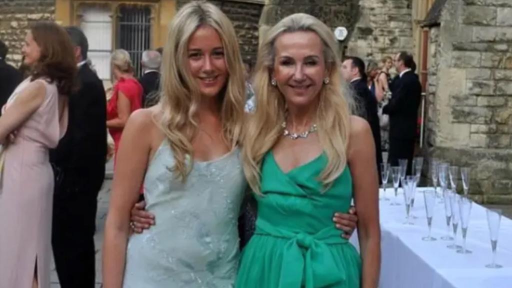 La exmujer de Charles Villiers acompañada de su hija.