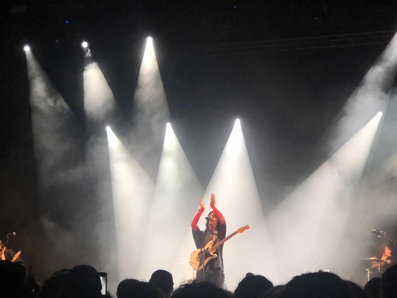 La artista pamplonesa Natalia Lacunza actuando durante las fiestas de Ferrol