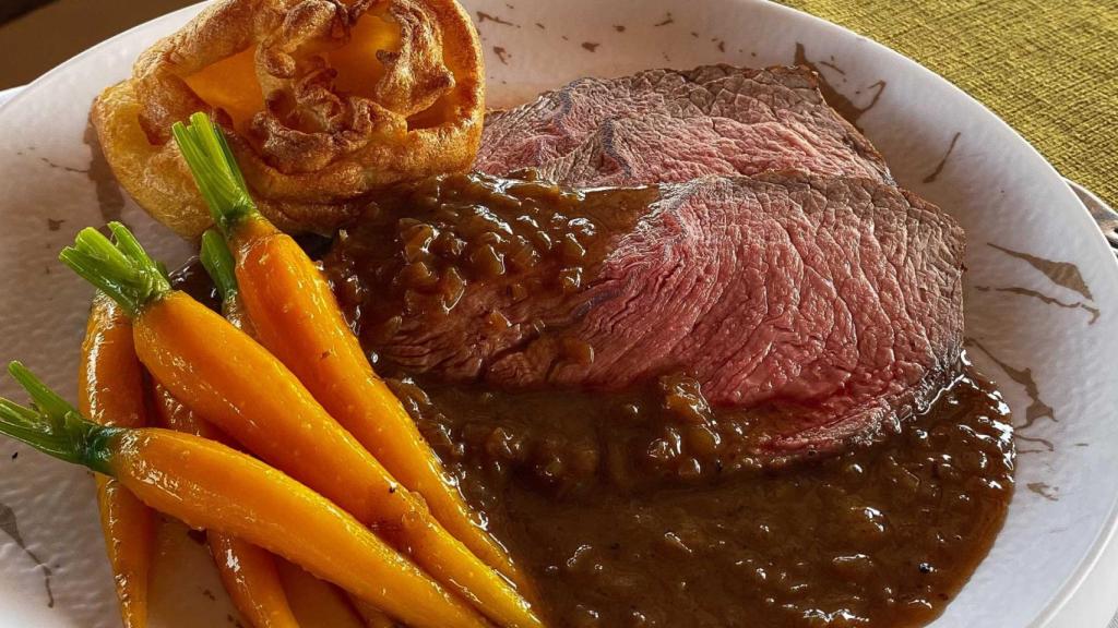 Uno de los platos con influencias británicas (Roast beef) elaborado por Bart.